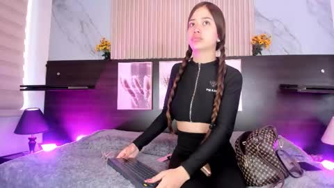 pink_as online show from March 9, 1:25 pm