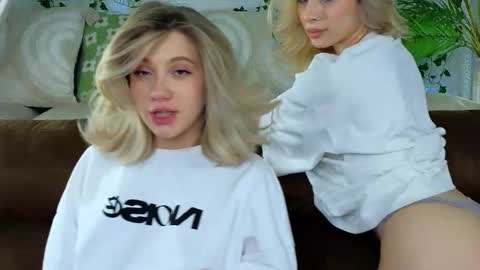 Adele online show from December 2, 9:22 am