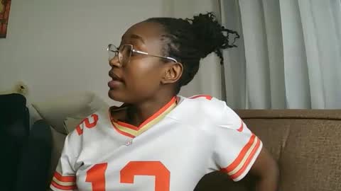 PinkyAura online show from January 13, 7:18 pm