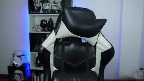 Emily online show from February 3, 5:06 pm