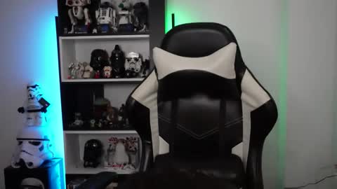 Emily online show from April 29, 5:30 pm