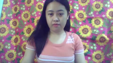 Snapshot of pinkish_shine chatting on February 3, 12:36 am Hi its me shine online show from February 3, 12:36 am