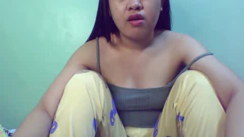 Snapshot of pinkish_shine chatting on February 13, 1:19 am Hi its me shine online show from February 13, 1:19 am
