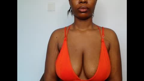 Snapshot of pinkxsugar chatting on October 4, 8:31 am pinkxsugar online show from October 4, 8:31 am