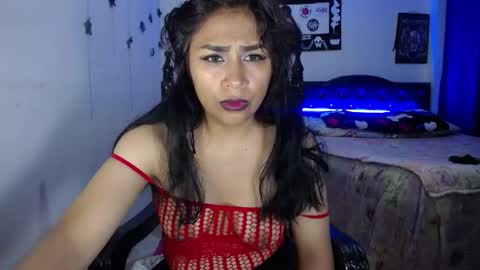 Snapshot of pinky_pinky_ chatting on December 22, 5:21 pm VIOLETA LOPEZ online show from December 22, 5:21 pm