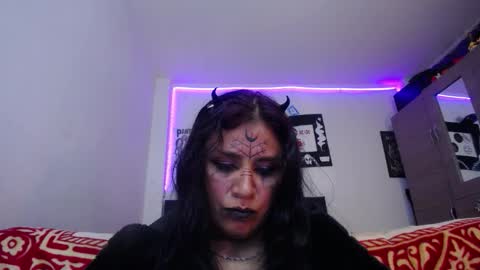 Snapshot of pinky_pinky_ chatting on October 19, 12:12 am VIOLETA LOPEZ online show from October 19, 12:12 am