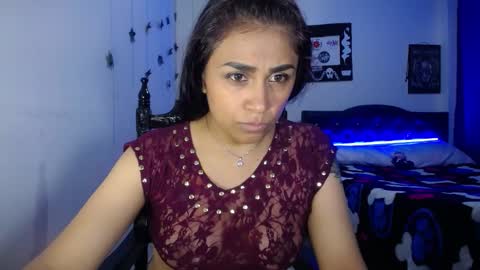 Snapshot of pinky_pinky_ chatting on December 29, 10:36 pm VIOLETA LOPEZ online show from December 29, 10:36 pm