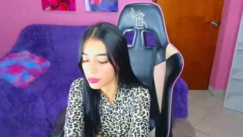 pinkygirl20 online show from October 16, 4:59 am