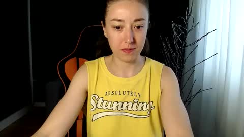 piscesgirl06 online show from October 13, 4:59 am