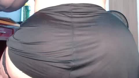 Piscies Ass online show from June 20, 6:06 am