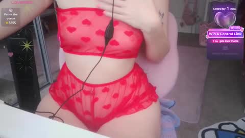 Snapshot of pixiebunnie_x chatting on February 7, 3:19 pm Pixie online show from February 7, 3:19 pm