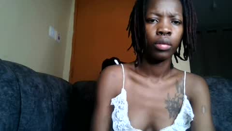 dee online show from July 26, 11:12 pm
