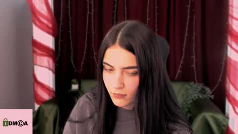 Sophie online show from December 19, 10:34 am