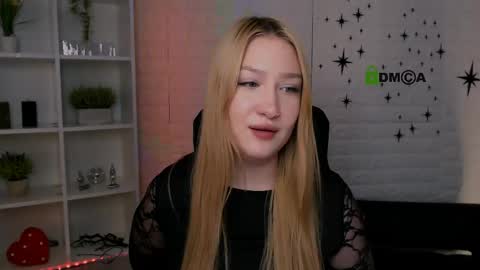 Sophie online show from May 28, 1:58 am