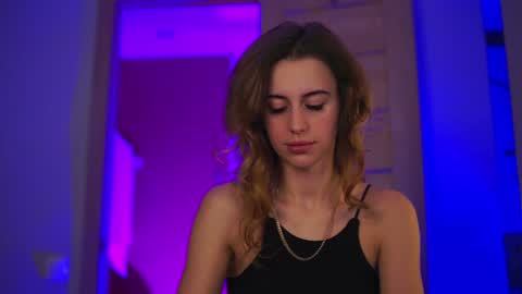 Ari online show from November 7, 3:01 am