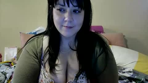 Plump Bunny  online show from May 31, 12:05 am