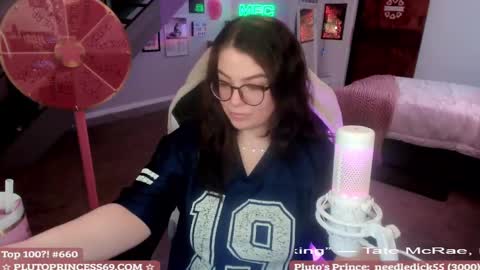 Snapshot of plutoprincess69 chatting on February 21, 5:35 am Pluto Princess online show from February 21, 5:35 am