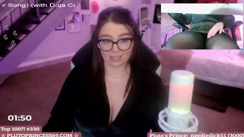 Snapshot of plutoprincess69 chatting on February 4, 6:25 am Pluto Princess online show from February 4, 6:25 am