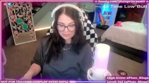 Snapshot of plutoprincess69 chatting on September 19, 6:45 am Pluto Princess online show from September 19, 6:45 am