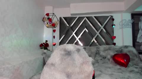 I dream of having many followers online show from February 22, 7:12 am