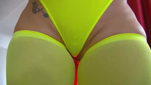 poison_milf_ online show from November 16, 4:58 am