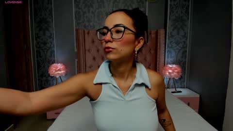 Snapshot of pola_adams chatting on January 17, 11:17 am PAOLA or pola online show from January 17, 11:17 am