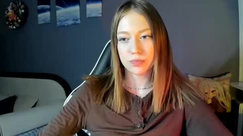 Snapshot of polihoney chatting on February 13, 6:27 pm Polina online show from February 13, 6:27 pm