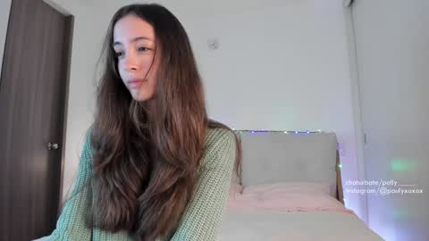 Snapshot of polly_____ chatting on December 16, 12:48 am Polly online show from December 16, 12:48 am