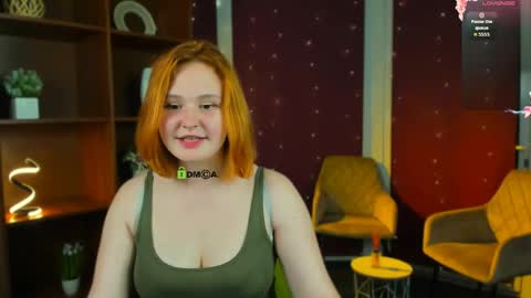 polly_cute1 online show from May 22, 7:01 pm