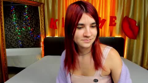 Snapshot of polly_love_ chatting on February 13, 1:37 pm Polly online show from February 13, 1:37 pm
