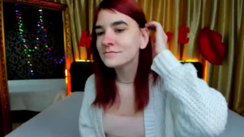 Snapshot of polly_love_ chatting on February 14, 7:28 am Polly online show from February 14, 7:28 am