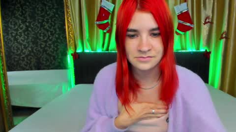Snapshot of polly_love_ chatting on December 25, 7:14 am Polly online show from December 25, 7:14 am