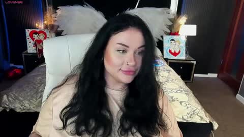 Polly online show from April 3, 3:54 pm