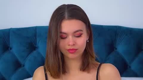 Polly online show from November 29, 8:46 pm