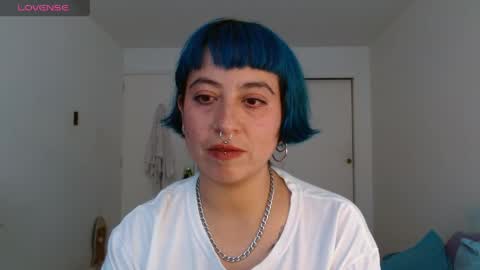 Poly online show from April 7, 10:34 pm