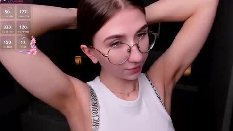 Elizabeth online show from December 4, 7:58 pm