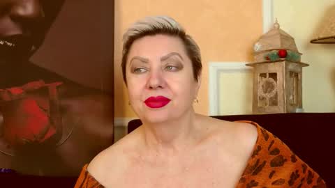 LADY POSH online show from March 4, 11:11 pm