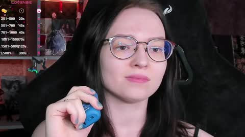 Robyn online show from April 24, 2:53 pm