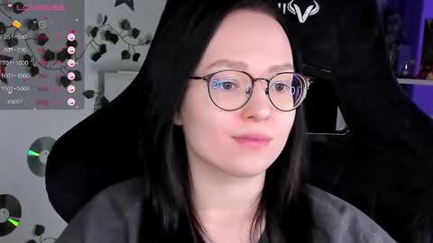 Robyn online show from January 9, 5:06 pm