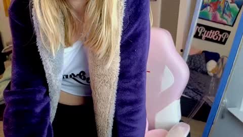 Evangeline Eva Darling online show from November 14, 4:34 am