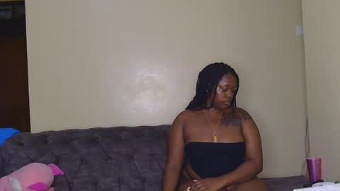 Lilly online show from February 15, 12:48 am