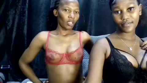 prettie_petitee online show from July 7, 9:24 am