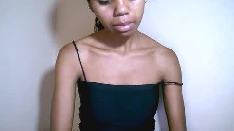 prettiethalia online show from February 22, 12:28 pm