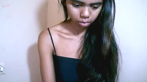 prettiethalia online show from February 20, 7:54 am