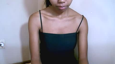 prettiethalia online show from February 21, 9:54 am