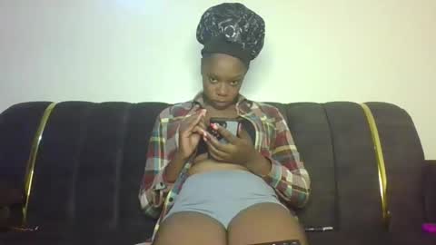 Pretty online show from February 20, 7:21 am