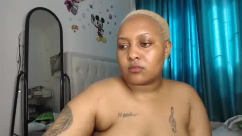 Snapshot of pretty_annah chatting on December 8, 12:19 pm Annah online show from December 8, 12:19 pm