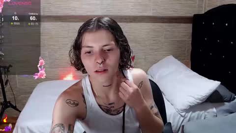 pretty_cristal22 online show from November 14, 11:27 pm