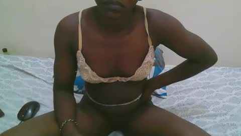 pretty online show from March 26, 10:44 pm