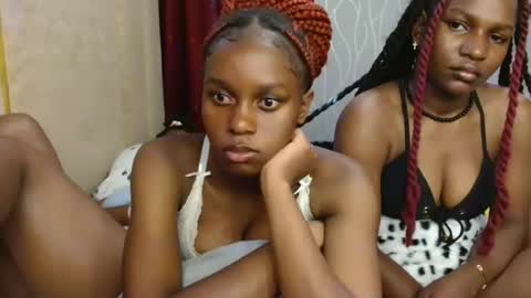 Pretty online show from February 6, 7:01 am